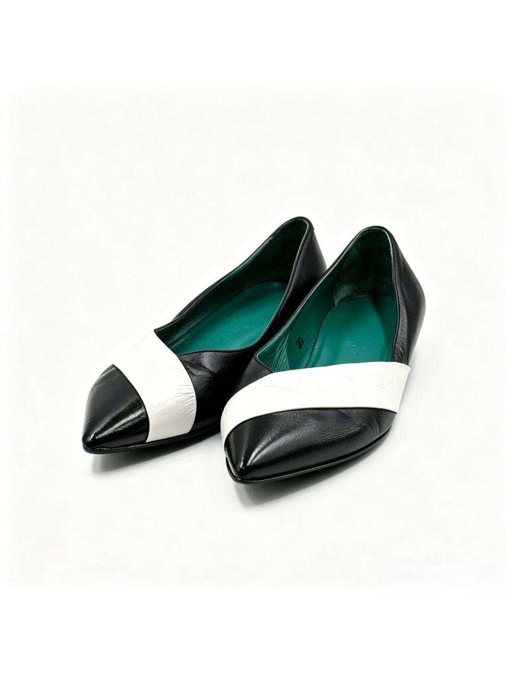 Pre-owned Hermès Vintage Pointed‑toe Calfskin Color-block Ballet Flats Black Whi